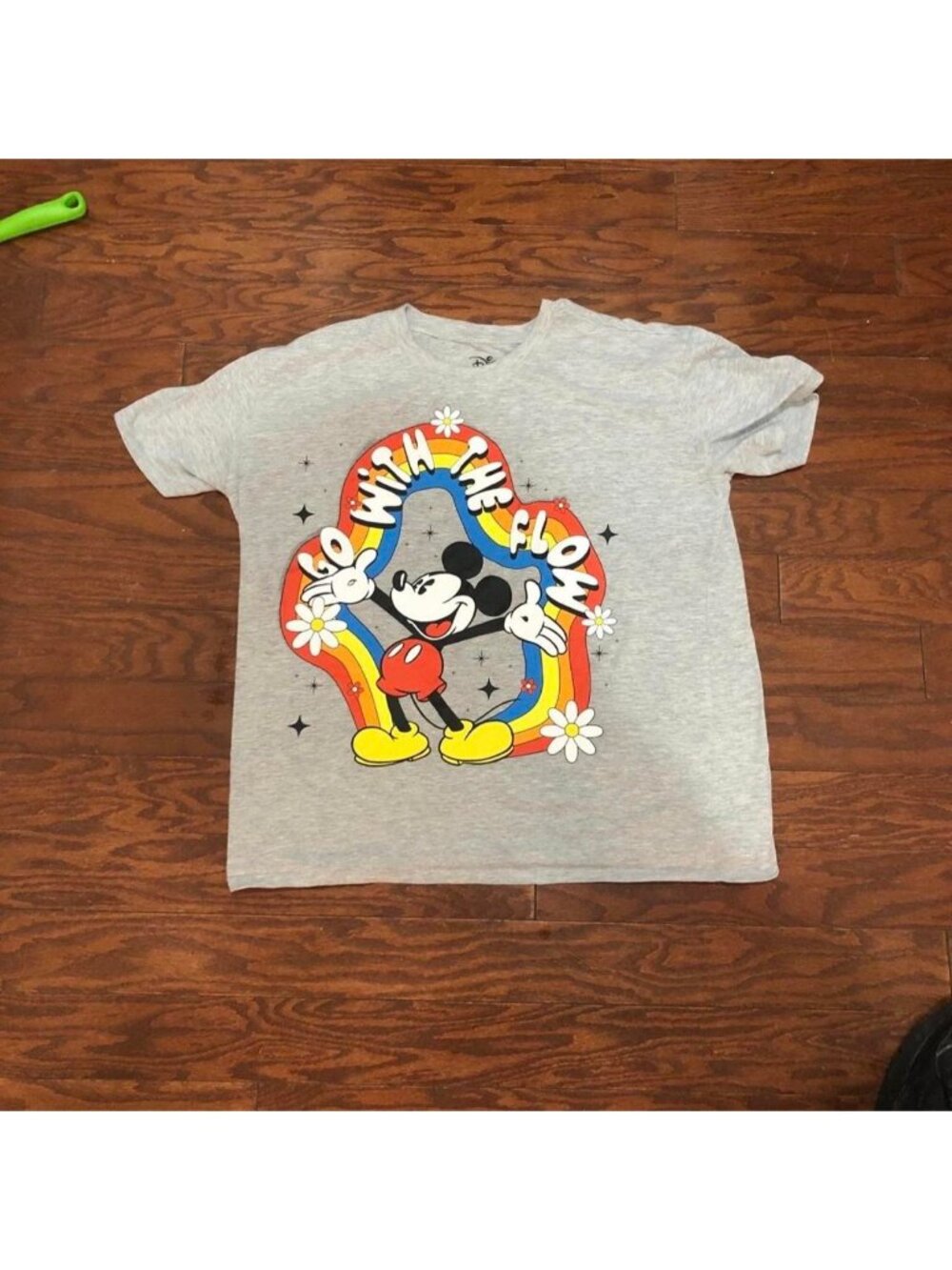 Woman’s Mickey Disney shirt size XL